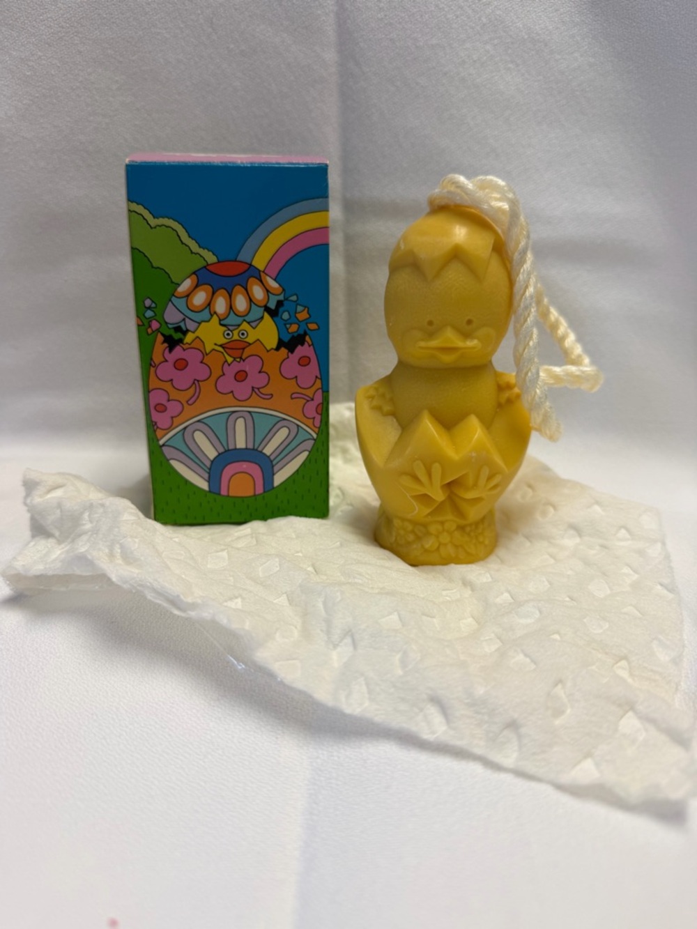 Avon Vintage 1970's Peep-A-Boo Chick Soap on a Rope - Picture 1 of 11